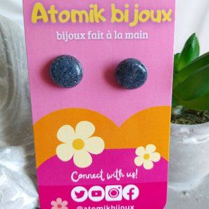 Boucles d’oreilles en argile polymère faites à la main. Handmade polymer clay